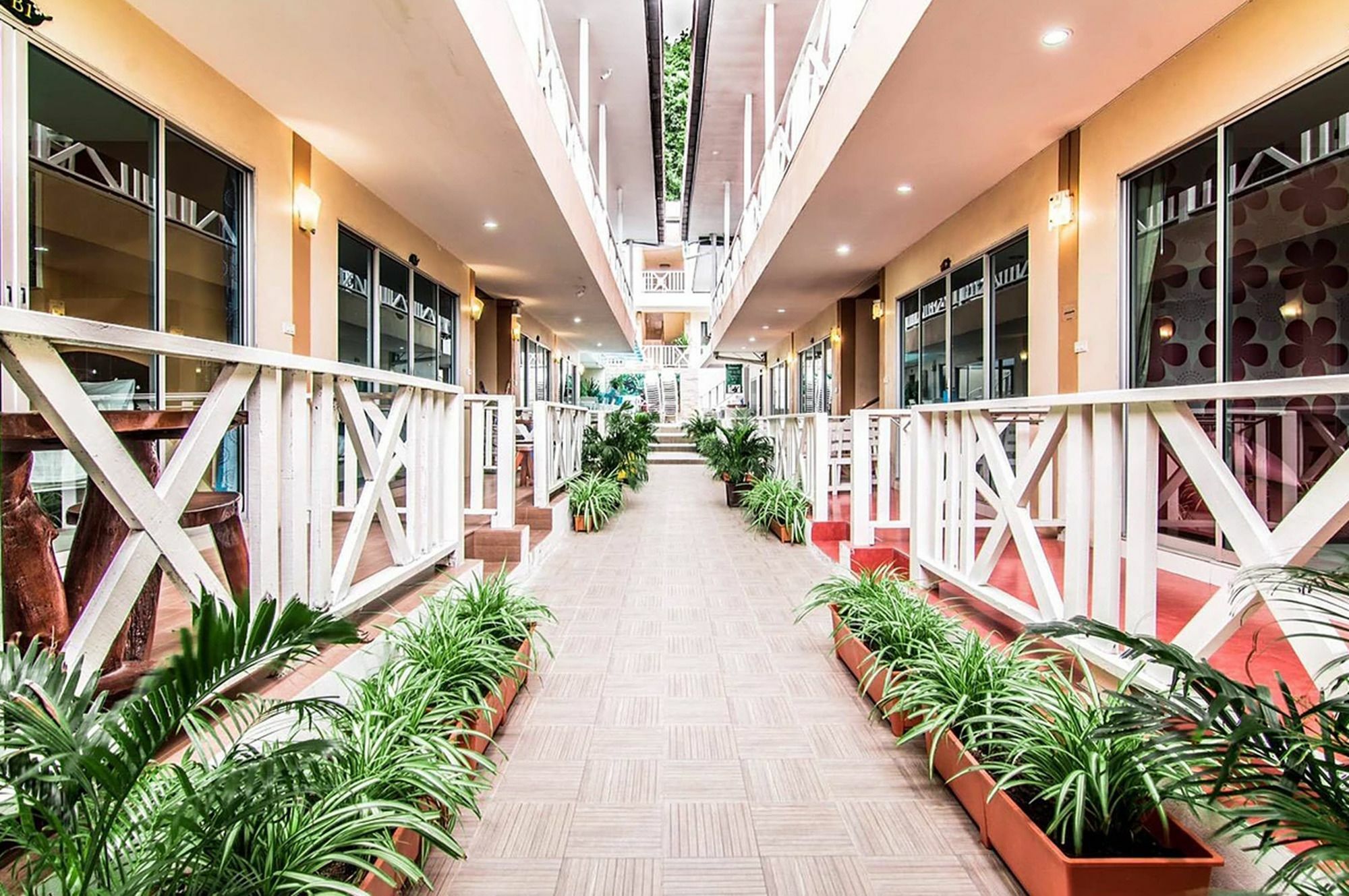 Tawaen Beach Resort ラン島 エクステリア 写真
